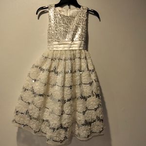 Well Loved 💕 Girl's Formal Dress Size 7
